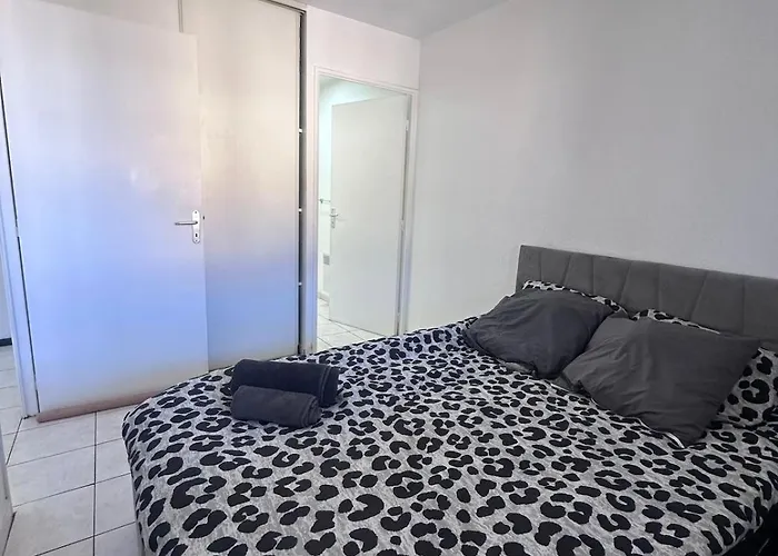 Palma Pour 2 Personnes Avec Terasse Daire *